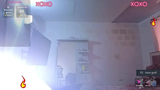 Snapshot of lunagudis chatting on December 15, 12:09 pm lunagudis online show from December 15, 12:09 pm