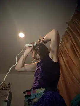 MrsSizzle online show from October 18, 7:31 am