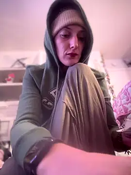 MrsSizzle online show from November 5, 12:16 pm