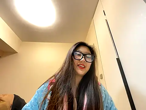 Snapshot of xena0501 chatting on December 17, 1:28 pm xena0501 online show from December 17, 1:28 pm