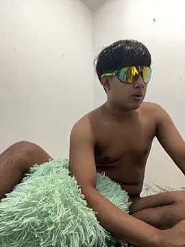 Snapshot of methme chatting on March 24, 3:50 pm methme online show from March 24, 3:50 pm