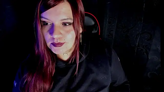 Snapshot of Moon_Dark520 chatting on February 24, 2:53 am Moon Dark520 online show from February 24, 2:53 am