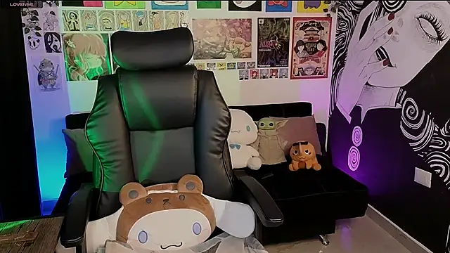 Yuhwan  online show from September 26, 11:09 pm