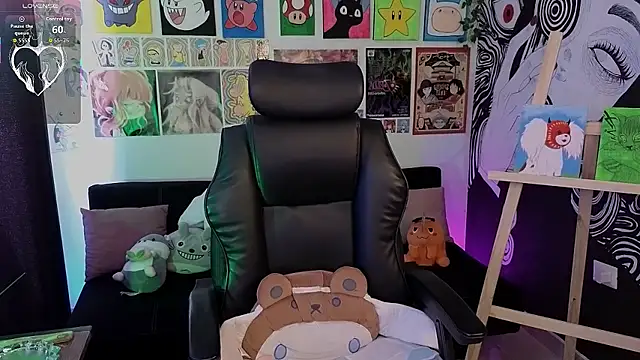 Yuhwan  online show from March 25, 6:25 pm