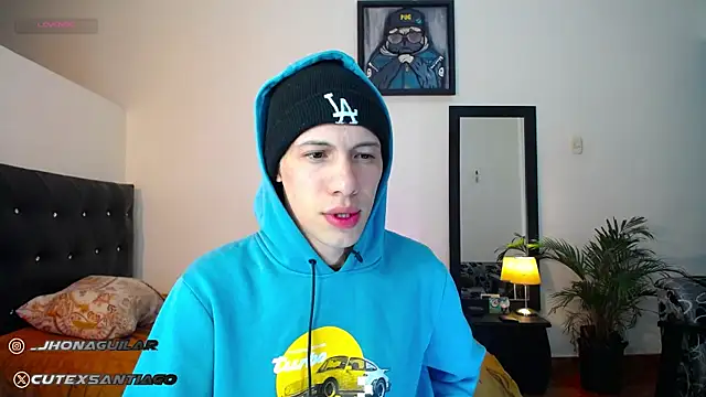 Snapshot of santiago_cutex chatting on September 18, 6:15 am santiago cutex online show from September 18, 6:15 am