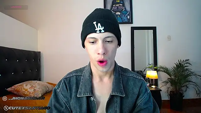 Snapshot of santiago_cutex chatting on September 22, 3:41 am santiago cutex online show from September 22, 3:41 am