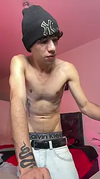 Snapshot of santiago_cutex chatting on November 14, 3:49 am santiago cutex online show from November 14, 3:49 am