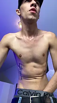 Snapshot of santiago_cutex chatting on November 24, 6:35 am santiago cutex online show from November 24, 6:35 am