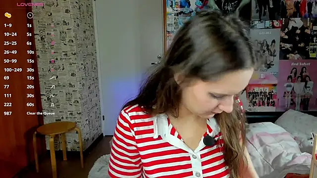 LucyRose3 online show from October 27, 4:11 pm