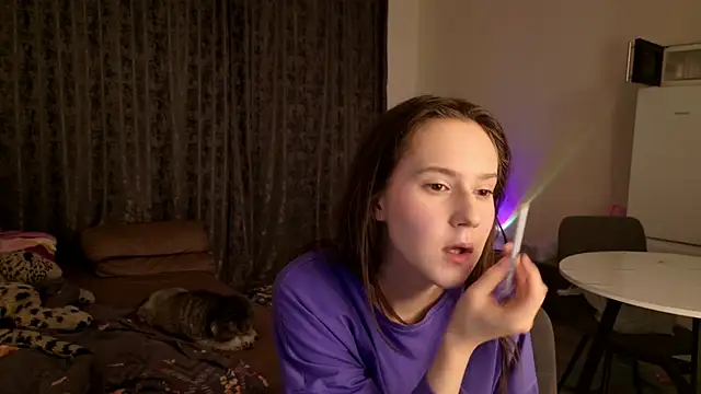 LucyRose3 online show from January 18, 4:00 pm