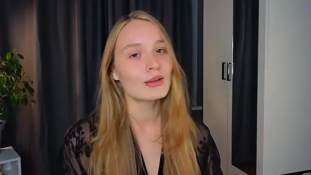 lisa schiele online show from September 17, 8:21 pm