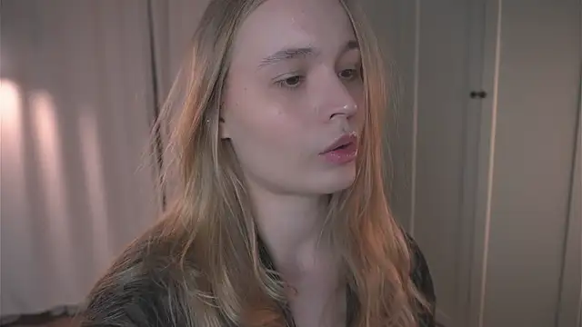 lisa schiele online show from January 17, 8:23 pm