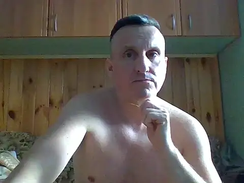 Snapshot of Maksymilian1 chatting on February 28, 1:23 pm Maksymilian1 online show from February 28, 1:23 pm