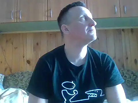 Snapshot of Maksymilian1 chatting on March 13, 10:55 am Maksymilian1 online show from March 13, 10:55 am