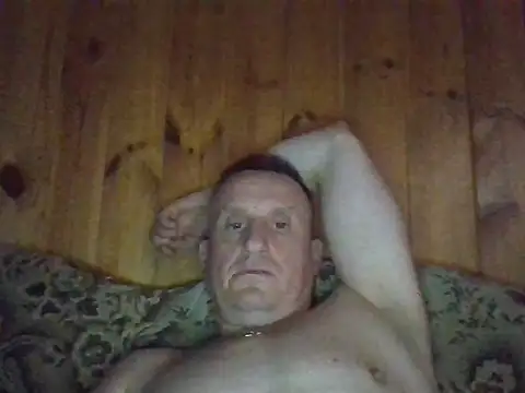 Snapshot of Maksymilian1 chatting on May 17, 6:37 pm Maksymilian1 online show from May 17, 6:37 pm