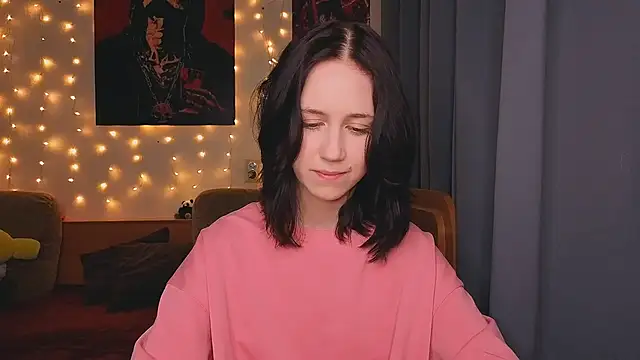 Snapshot of zaebali_ chatting on April 4, 3:53 pm zaebali online show from April 4, 3:53 pm