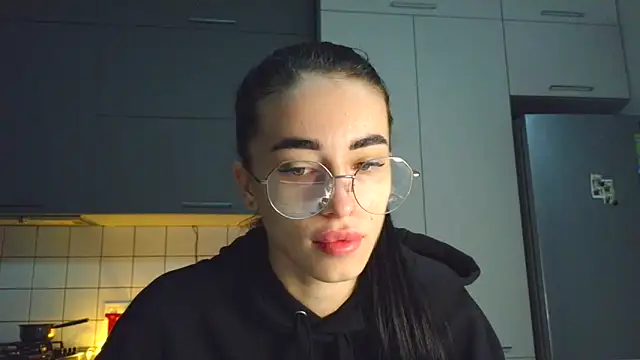 EvaMelnik online show from October 8, 3:42 pm