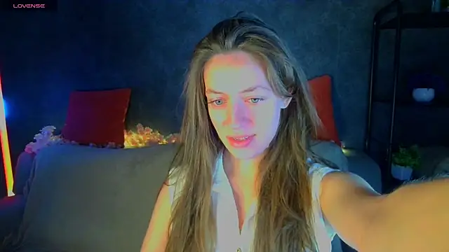 Agnes Wells online show from July 13, 1:08 am