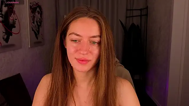 Agnes Wells online show from July 17, 1:12 am