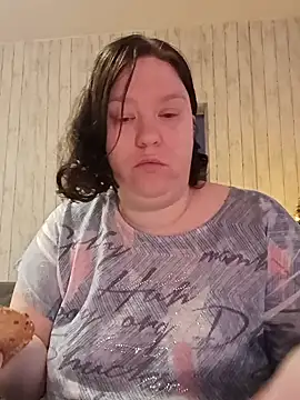 Feuchtekitty92xh online show from December 4, 7:28 am