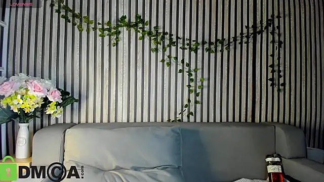 Casey Sweeet online show from November 10, 5:23 pm