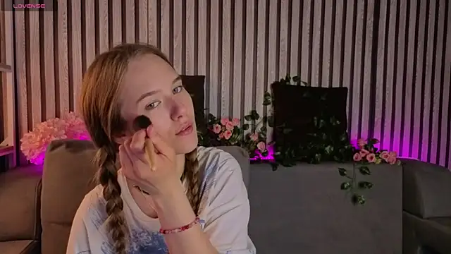 Casey Sweeet online show from May 12, 9:17 am