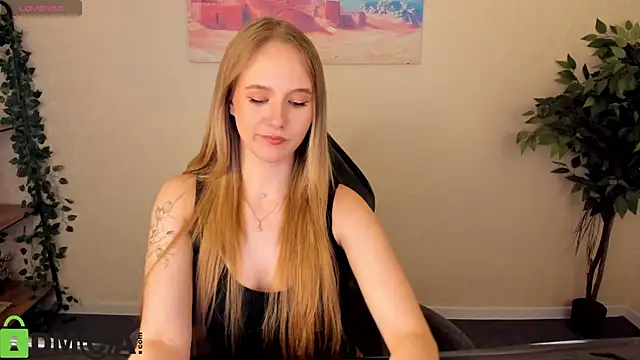 Casey Sweeet online show from May 17, 2:35 pm