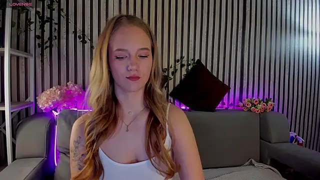 Casey Sweeet online show from May 28, 9:17 am
