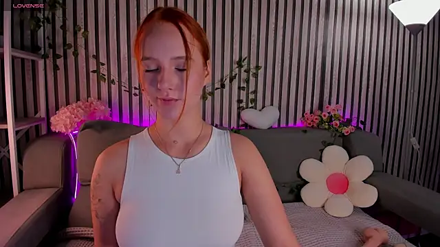 Casey Sweeet online show from July 21, 9:22 am