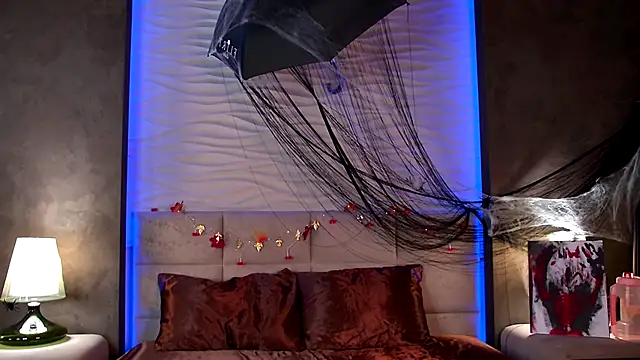 AriWild online show from October 31, 4:57 am