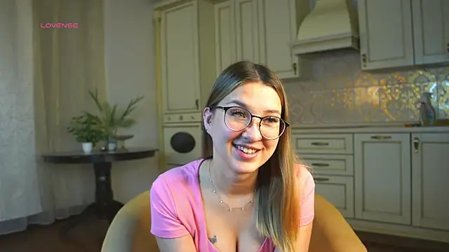 DarelleFaux online show from October 22, 3:07 am