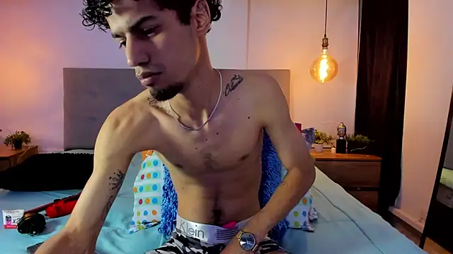 Chris Angel  online show from February 18, 4:08 am