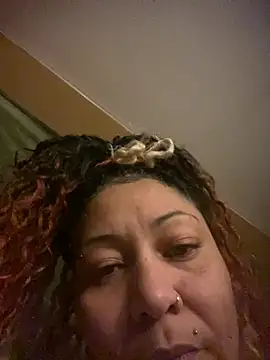 Snapshot of Flossee chatting on January 18, 5:55 am Flossee online show from January 18, 5:55 am