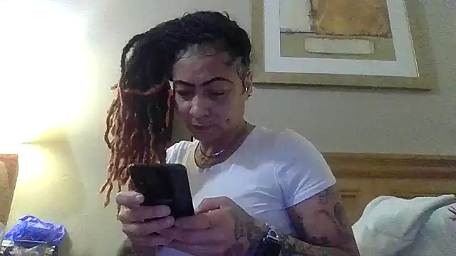 Snapshot of Flossee chatting on February 21, 10:44 pm Flossee online show from February 21, 10:44 pm