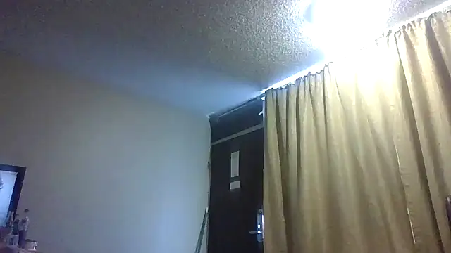 Snapshot of Flossee chatting on March 7, 11:57 pm Flossee online show from March 7, 11:57 pm