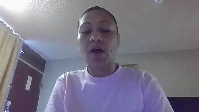 Snapshot of Flossee chatting on March 22, 10:02 pm Flossee online show from March 22, 10:02 pm