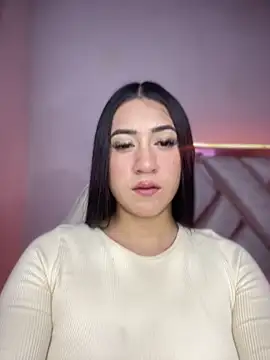 isabela l online show from September 13, 11:15 pm