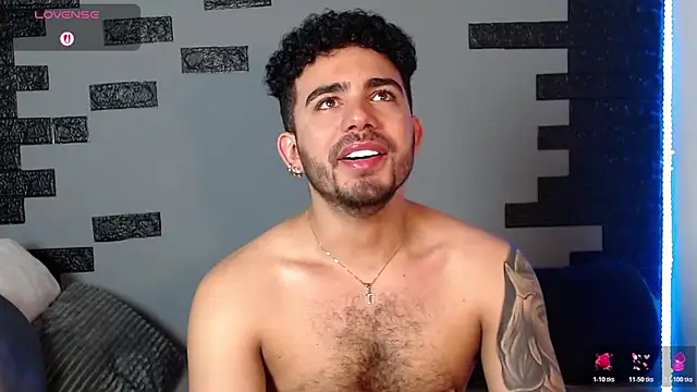 adamhairy online show from November 19, 10:43 pm