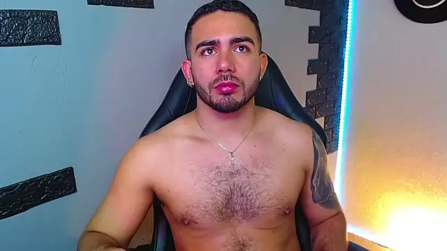 adamhairy online show from June 28, 7:31 pm