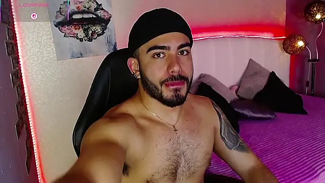 adamhairy online show from July 21, 7:05 pm