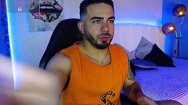 adamhairy online show from July 22, 7:49 pm