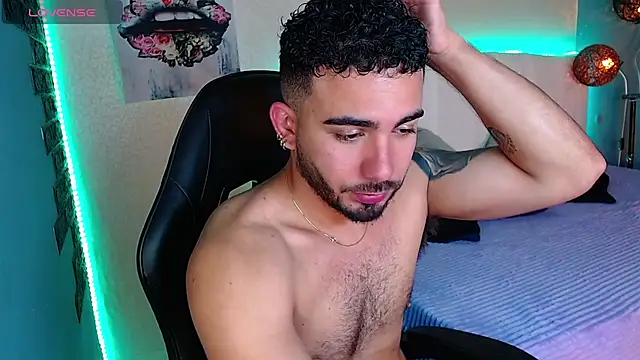 adamhairy online show from July 25, 7:55 pm