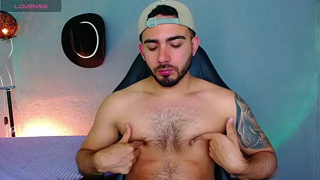 adamhairy online show from July 29, 8:51 pm