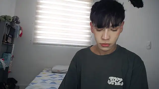 Snapshot of lucky_stricke chatting on September 29, 8:24 pm lucky stricke online show from September 29, 8:24 pm