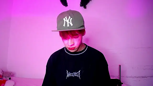 lucky stricke online show from January 10, 4:58 am