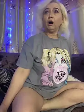 SquirtMilf00 online show from January 17, 10:56 pm