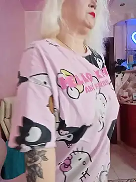 SquirtMilf00 online show from July 27, 5:47 am