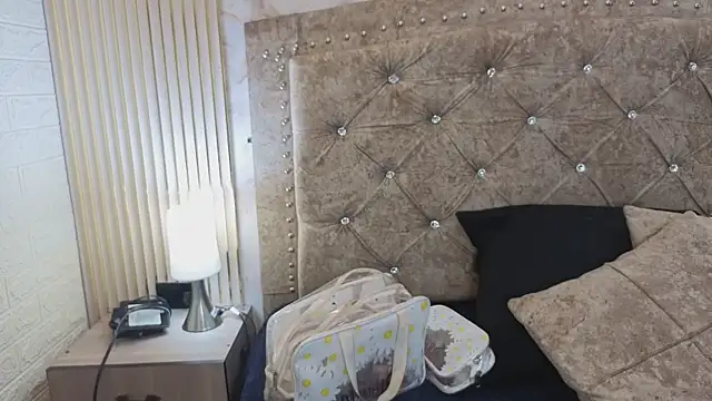 Snapshot of AnastasiaColeman chatting on April 15, 7:58 pm AnastasiaColeman online show from April 15, 7:58 pm