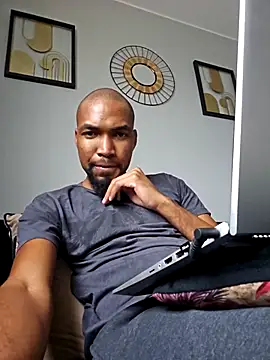 mojaymort online show from October 20, 8:15 am