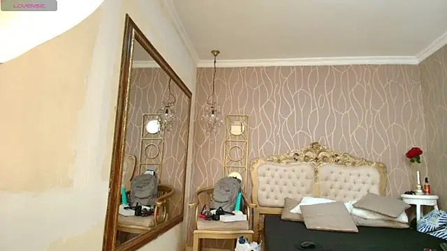 katybrownss online show from September 12, 8:09 pm